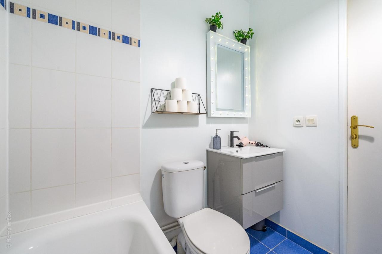 Family Travel Paris 3 *