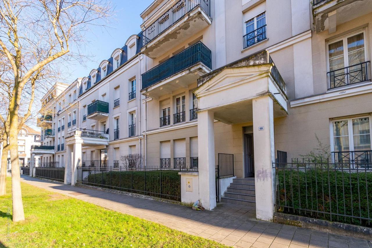 Family Travel Paris 3 *